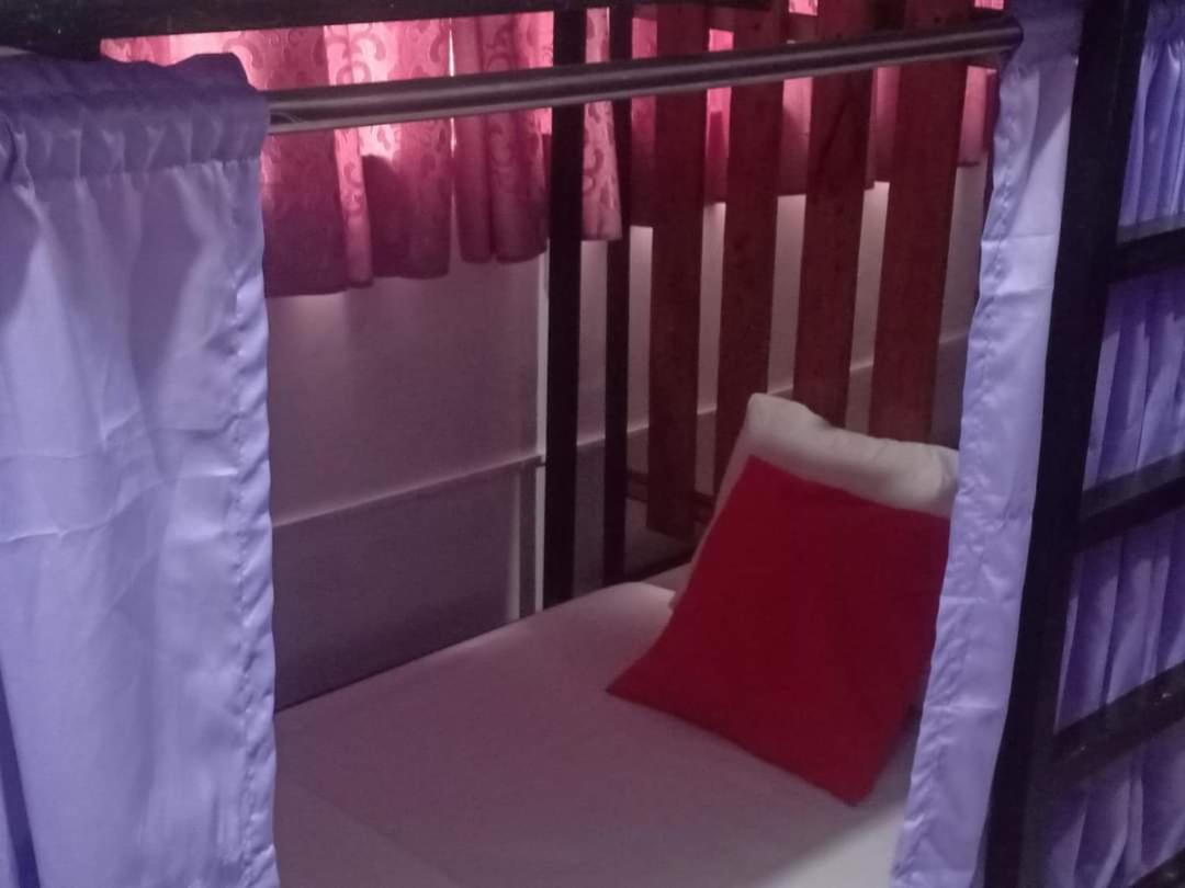 Lojed Sean Bed And Space Pasay Buitenkant foto