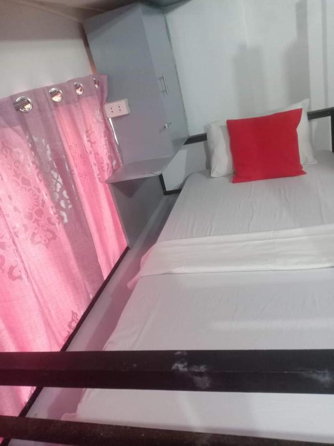 Lojed Sean Bed And Space Pasay Buitenkant foto